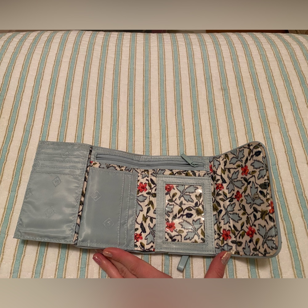 Vera Bradley RFID Riley Compact Wallet - Picture 5 of 10